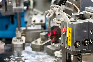 Automatic silver contact riveting