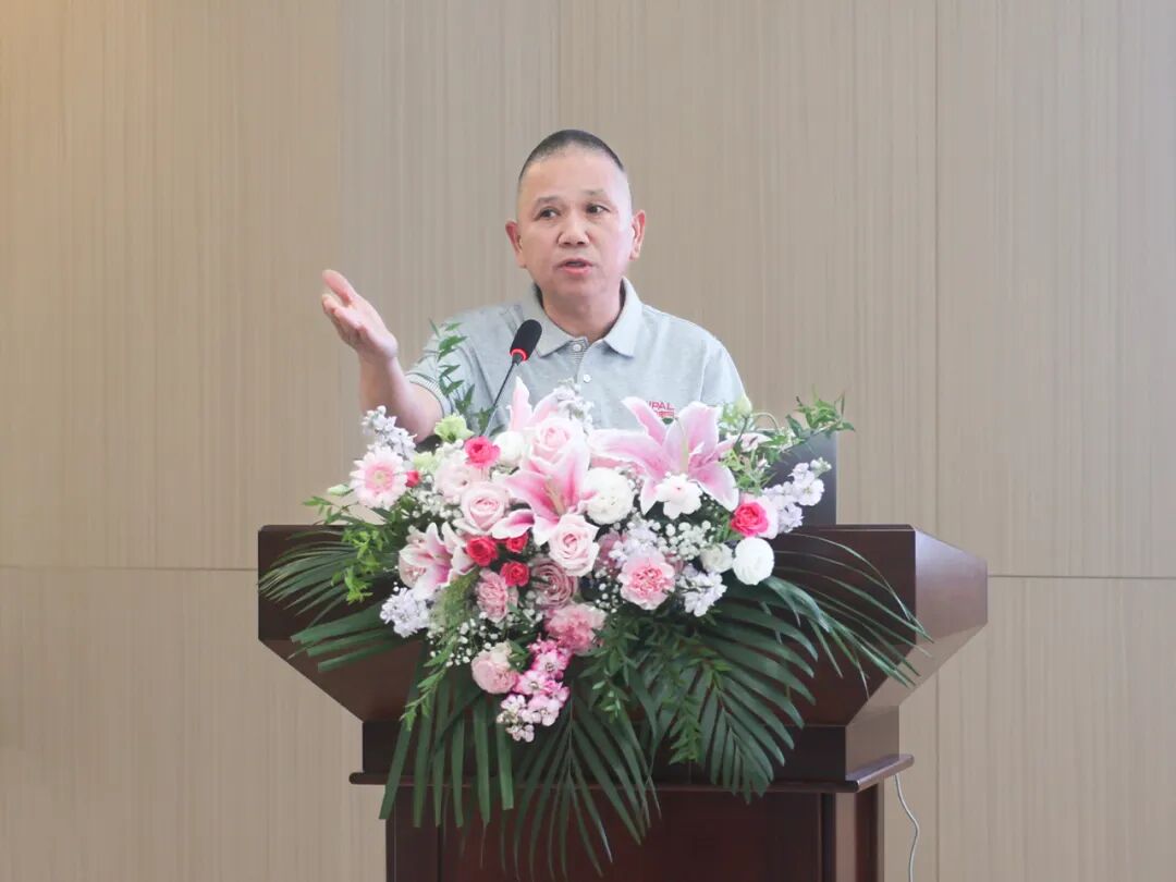 KRIPAL Electric chairman Lin Xiaomin gives concluding address at Zhejiang headquarters